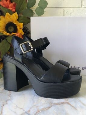 Madden Girl Black Goldie 4.5" Platform Block Heel Sandals Size 10
